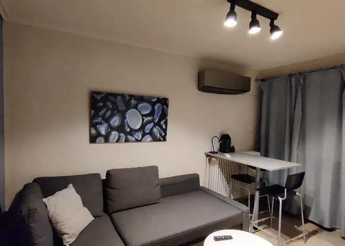 Theo\'S Loft